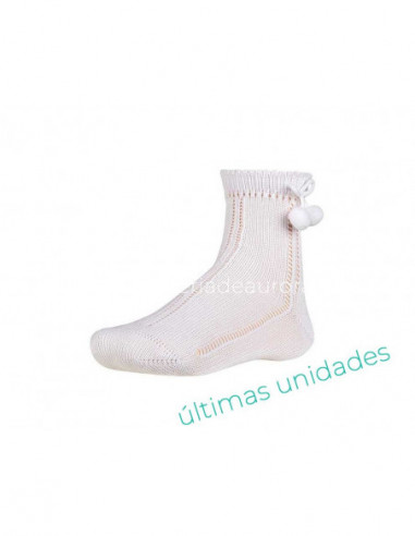 Calcetines calados con borlas infantiles 52343 de Ysabel Mora - varios colores