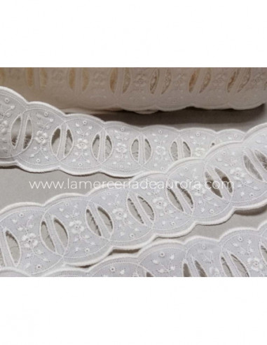 Bordado entredós con pasacintas (ancho 5cms)...