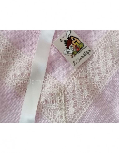 Chal-Toquilla bebé perlé entredós y lazo de La casita de Pepito - ROSA