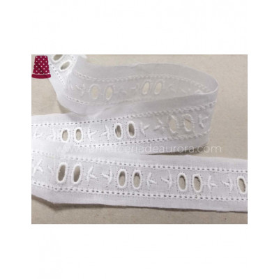 Bordado entredós con pasacintas (2,2cm) Hojas