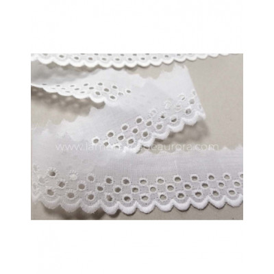 Puntilla batista bordada (3,5 cms) Luz