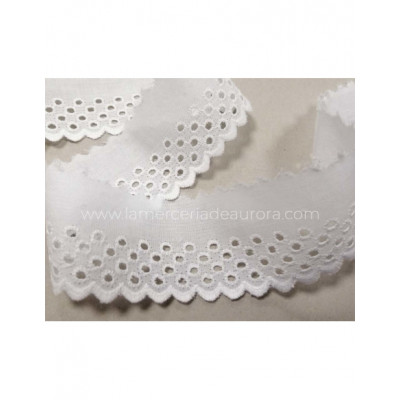 Puntilla batista bordada (4 cms) Luz