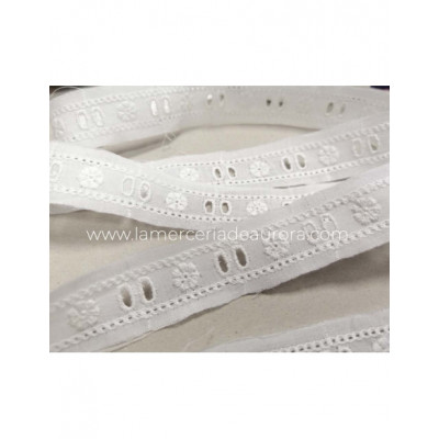 Bordado entredós con pasacintas (20mm) Flor