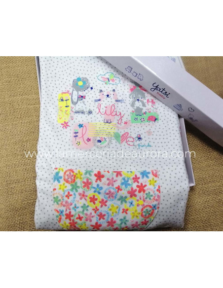 Pelele bebé niña entretiempo Love de Yatsi