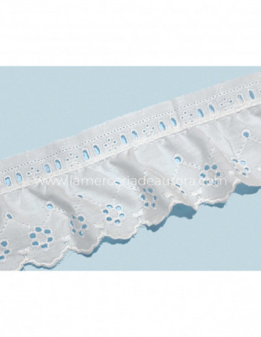 Bordado fruncido batista con pasacintas blanco (ancho 7cms) Amelia