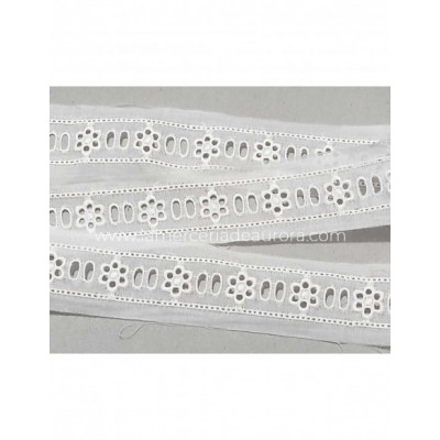 Entredós batista bordada con pasacintas (3,5 cm) Aurora