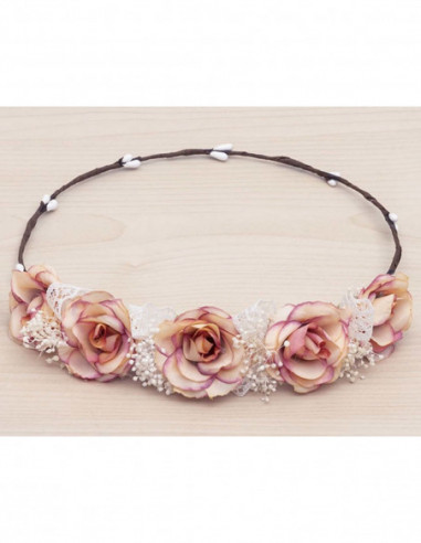 Corona con rosas, puntillas y gypsophila de...