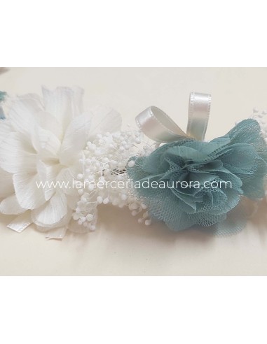 Corona flores bambula-tul y gypsophila con cintas de Siena complementos - VERDE MAR - DETALLE