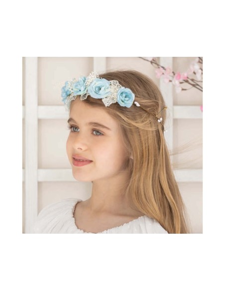 Corona con rosas, puntillas y gypsophila de Siena complementos