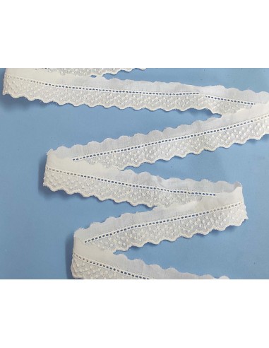 Puntilla de batista bordada blanca (3cm) topitos