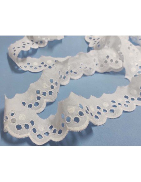 Puntilla de batista bordada blanca (ancho 4,5cm) Kira