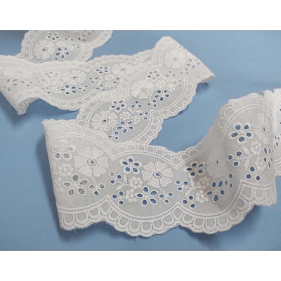 Entredós batista bordada blanco (ancho 7,8cm) Flores y...