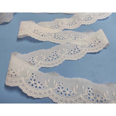 Puntilla batista bordada crudo (5cm) Ramos