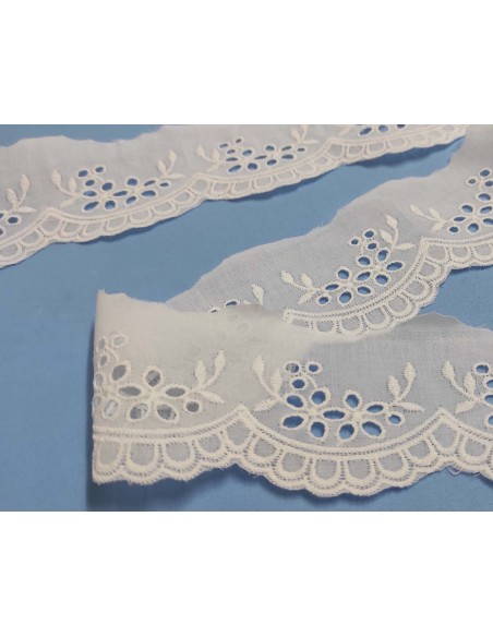 Puntilla batista bordada crudo (5cm) Ramos