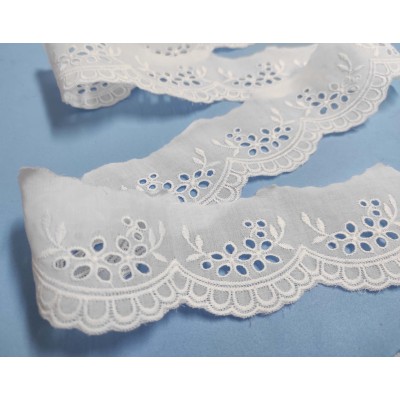 Puntilla batista bordada blanca (5cm) Ramos 2