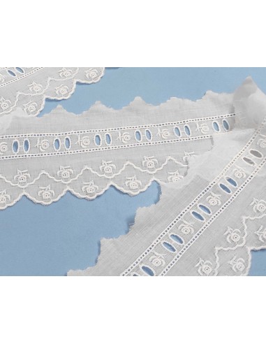 Bordado con pasacintas blanco (ancho 6cm)...