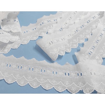 Bordado con pasacintas blanco (ancho 6cm) Florecitas