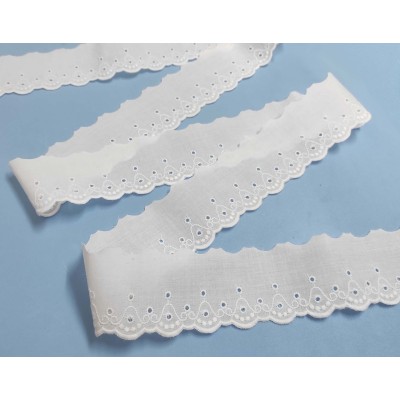 Puntilla batista bordada blanca (5cm) Campanas