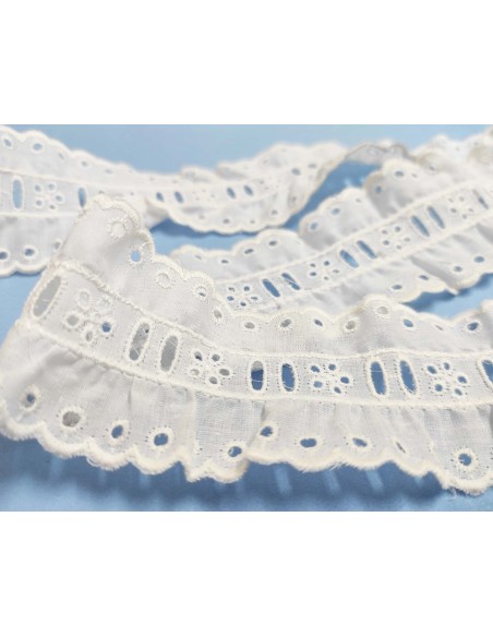 Bordado doble fruncido con pasacintas blanco (ancho 4,6cm) Luz