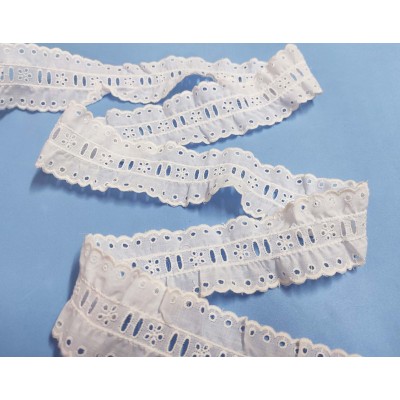 Bordado doble fruncido con pasacintas blanco (ancho...