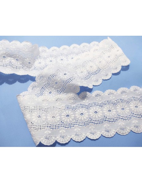 Entredós de batista bordada blanca (ancho 9 cms) Isabel