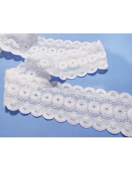 Entredós de batista bordada blanca (ancho 9 cms) Isabel