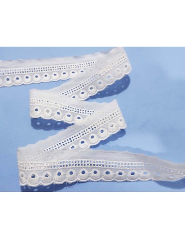 Puntilla de batista bordada blanca (ancho...
