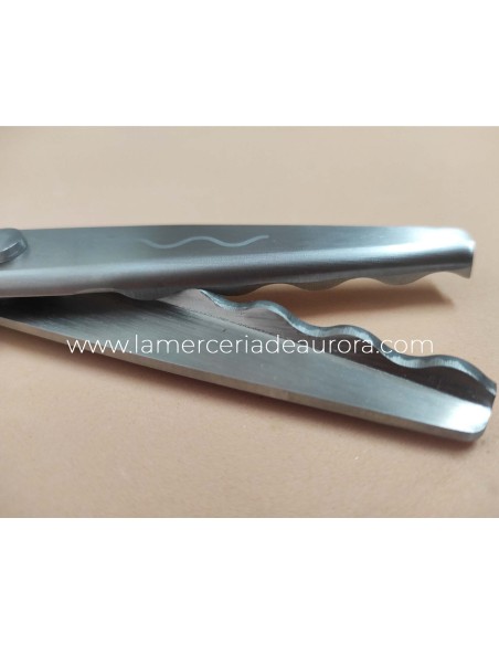 Tijera dentada festonear "wave" (22cm) de Sew Easy