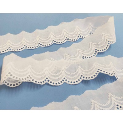 Puntilla batista bordada blanca (4,5cm) Ondas 2