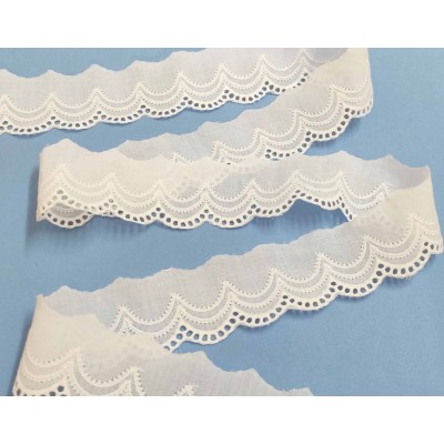 Puntilla batista bordada blanca (4,5cm) Ondas