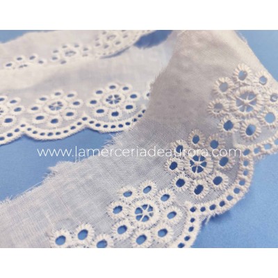 Puntilla batista bordada blanca (5cm) Medallón 2