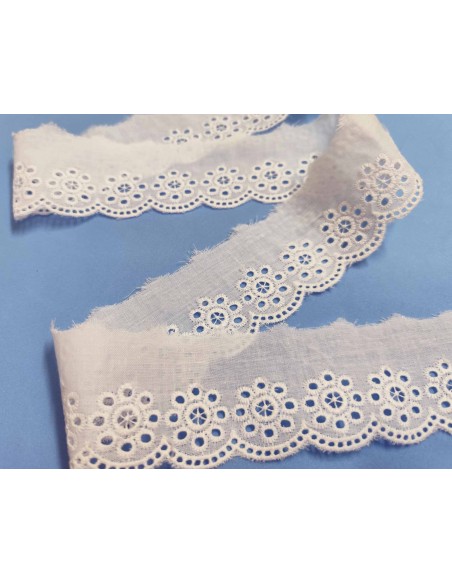 Puntilla batista bordada blanca (5cm) Medallón