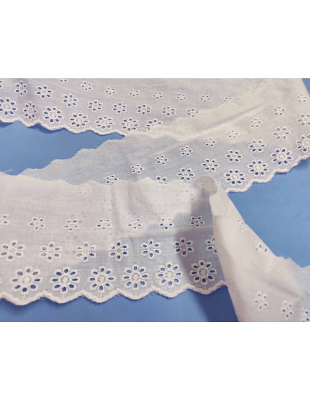 Puntilla batista bordada blanca (10cm) Margaritas