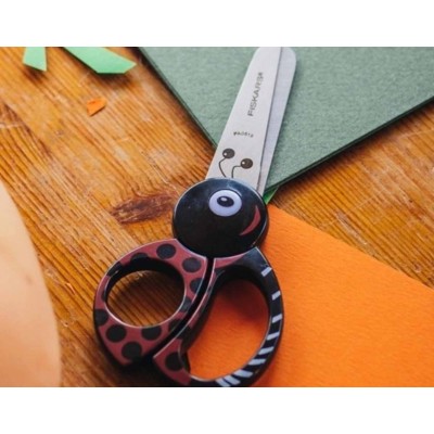 Tijera infantil Mariquita (13cm) de Fiskars 2
