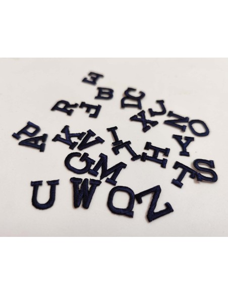 Letras bordadas termoadhesivas Rectas Azul Marino de Marbet