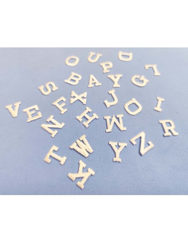Letras bordadas termoadhesivas Rectas Blancas de Marbet