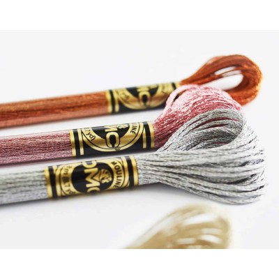 Hilo Mouliné DMC (art. 317W) colores efectos luminosos (metalizados)