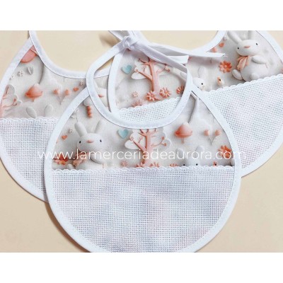 Babero redondo para bordar "Animales" de Marbet 2