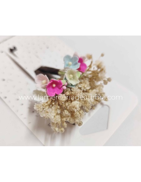 Fucsia (está compuesto por flores en colores: fucsia, rosa claro, azul claro y blanco)