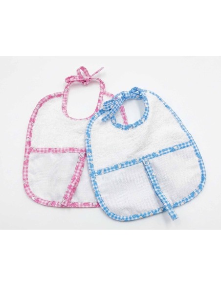 Babero para bordar rizo con chupetero