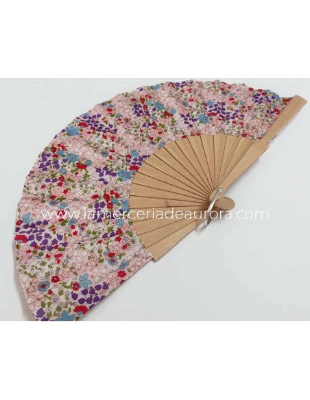 Abanico de madera natural y tela Liberty pradera de Cuatrogotas - DETALLE