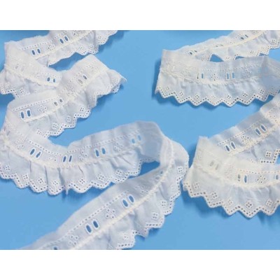 Bordado fruncido batista con pasacintas (3,5cm) "Picos" ·... 2