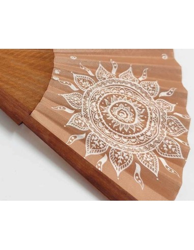 Abanico de madera y tela algodón "Mandalas camel" de Cuatrogotas - DETALLE