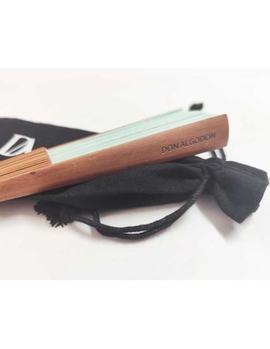 Abanico madera peral y tela algodón (19 cm) + funda "Verde agua" de Don Algodón