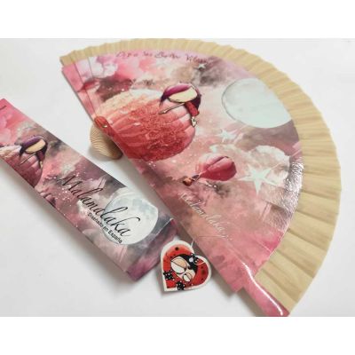 Abanico madera con caja "Sueños" beige de Malamalaka 2
